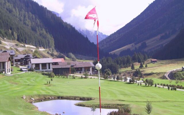 Sporthotel La Cruna
