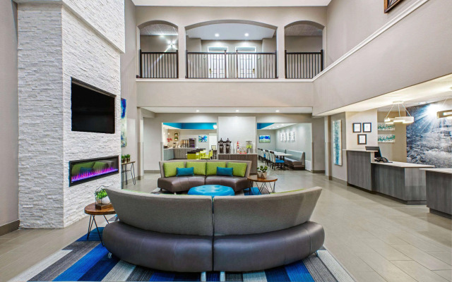 La Quinta Inn & Suites by Wyndham Sulphur Springs