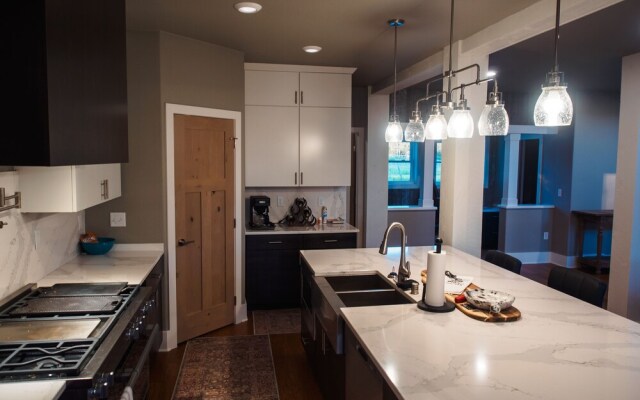 Grand Lodging Company