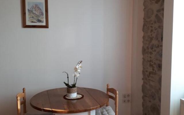 Bel appartement rénové dans maison bigourdane