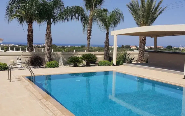 Noufaro Luxury Villa