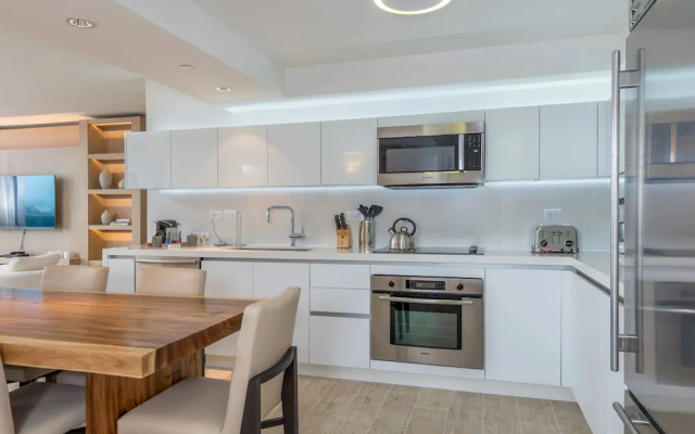 1 Hotel & Homes Private Luxury Suites