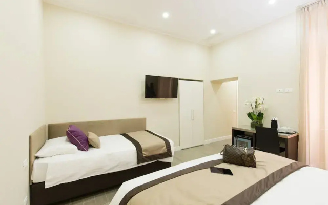 Bloom Apartment by La Griffe