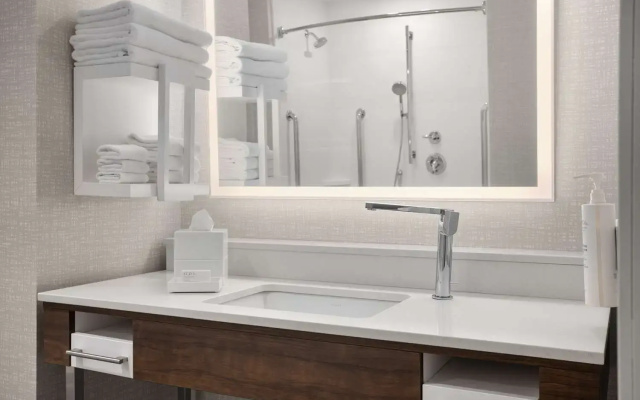 Hampton Inn by Hilton Kingston