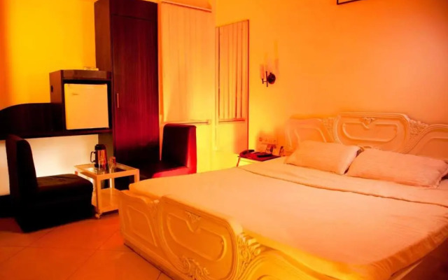 Hotel Sheela Towers