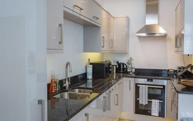 The Apartment, Newcomen Road