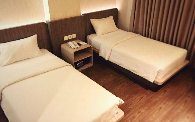 M Premiere Hotel