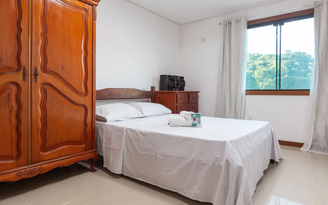 Casa De Alto Padrão A 400 Metros Da Praia Brava