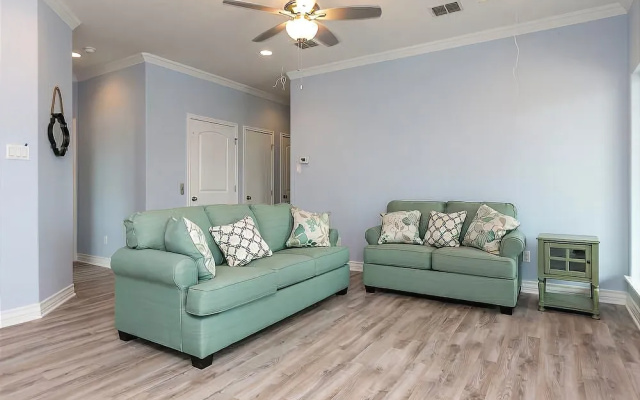 Beach Side - 5 Br Home