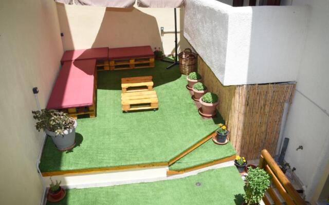 Little Yard Studios & Apartments #1