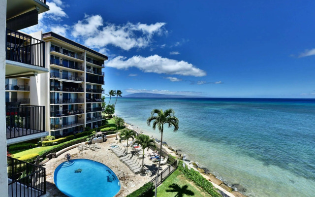 Hololani Resort