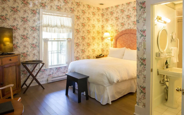 The Little Inn of Bayfield