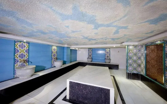 Safir Isfahan Hotel