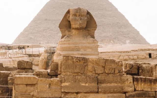 Pyramids land hotel