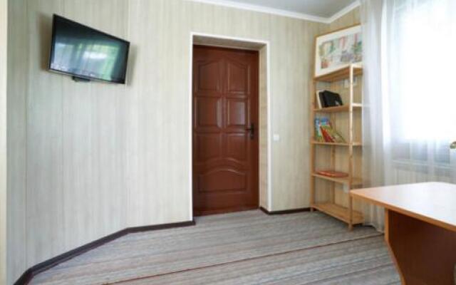 Boryspil Airport Sleep&Fly GuestHouse