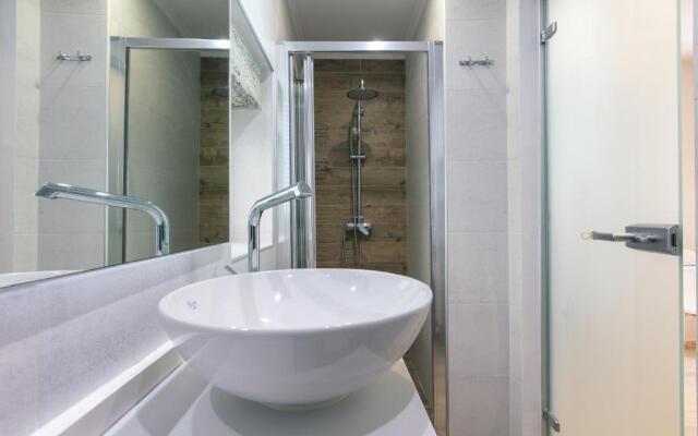 AnnaView Apartments & Suites