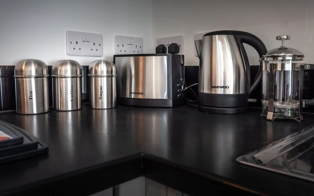 Luxurious 1 Bed Apartment City Centre VIP