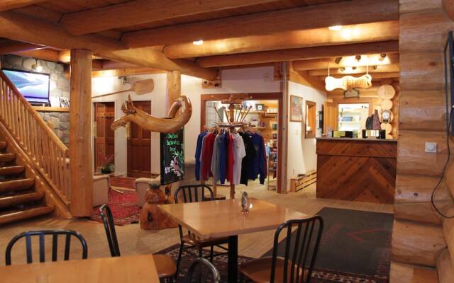 Northern Rockies Lodge