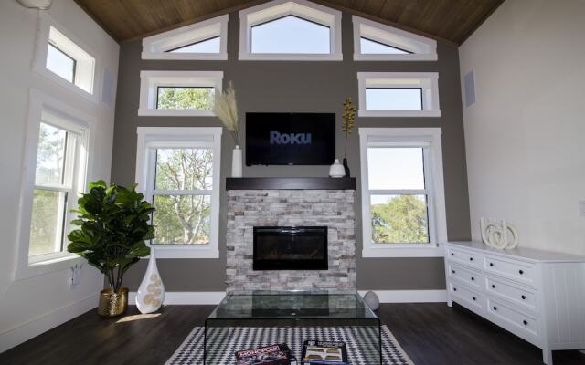 Luxury Loft Cottage In Manitou Beach