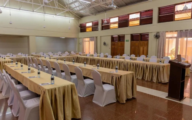 Maxland Hotel
