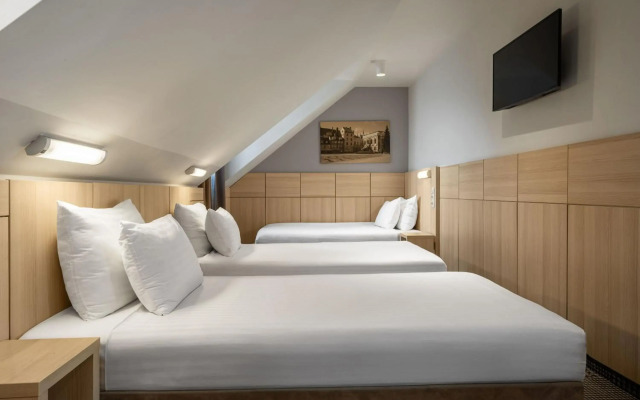 Monte Kristo Hotel