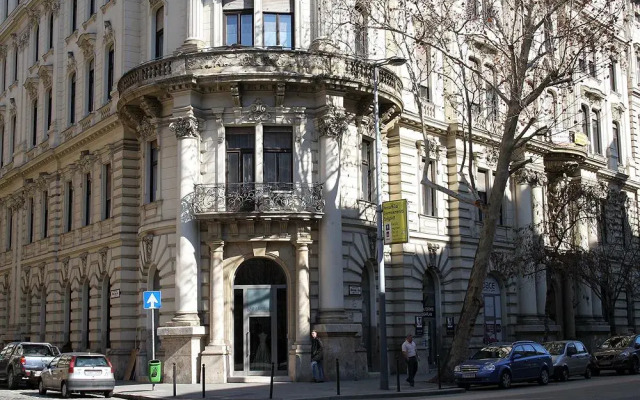 Central Market Apartment