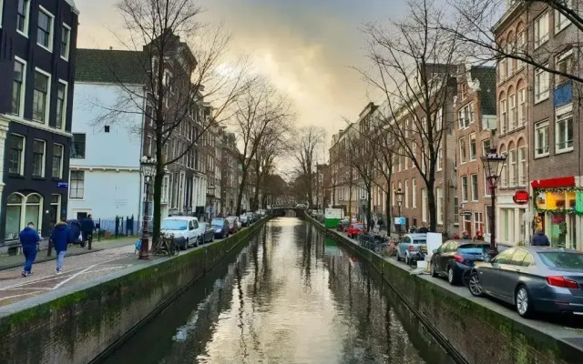 Amsterdam Houseboats