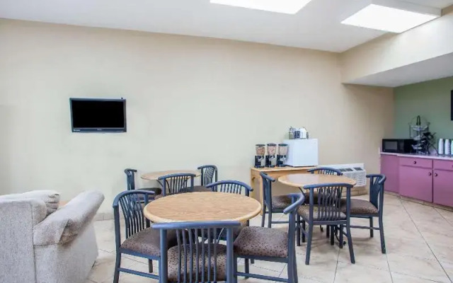 Econo Lodge Belton