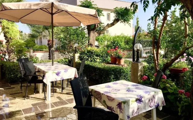 Zdenka - Garden Terrace - A3