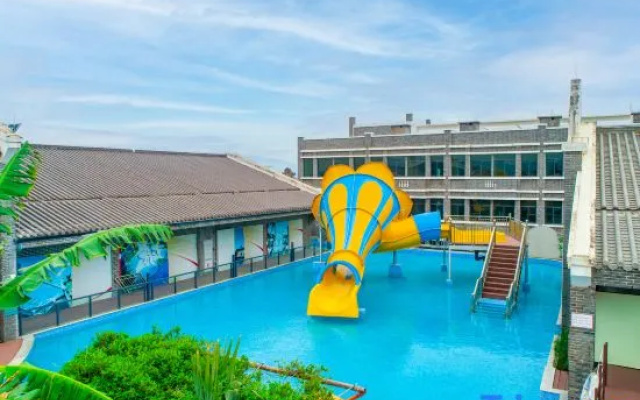 Nirvana Hotel & Resort