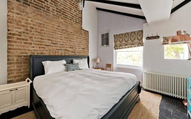 Long Stay Discounts- 1 Bed Bohemian Loft Style Apt