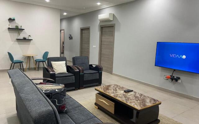 Queens View Apartment