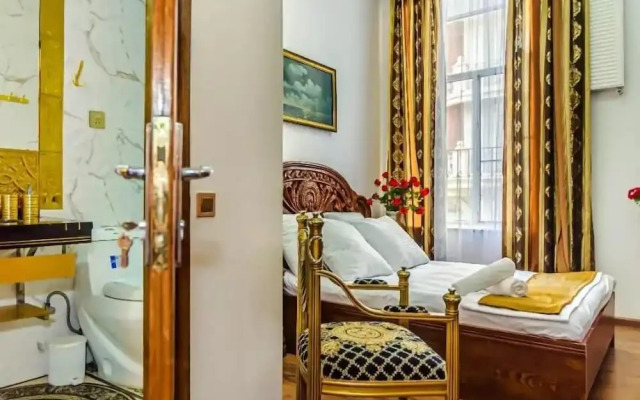 Sera Hotel