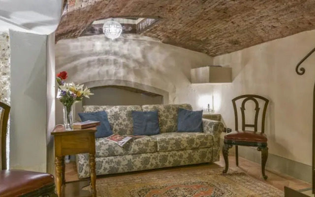 Epoque Halldis Apartment