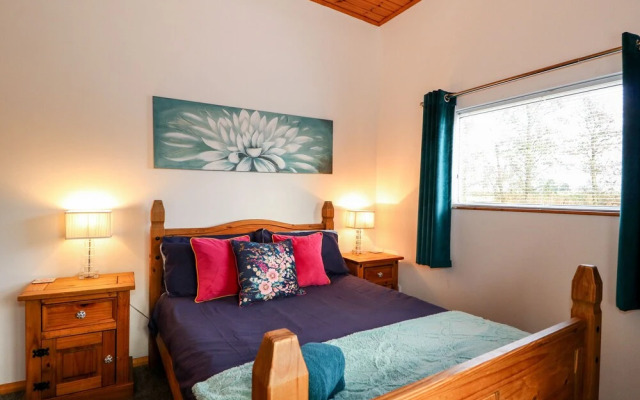 Teal Lodge