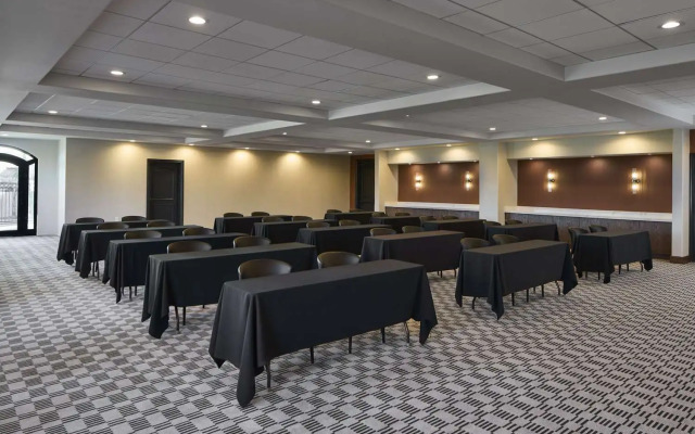 Bellasera Hotel & Suites Paso Robles, Tapestry by Hilton