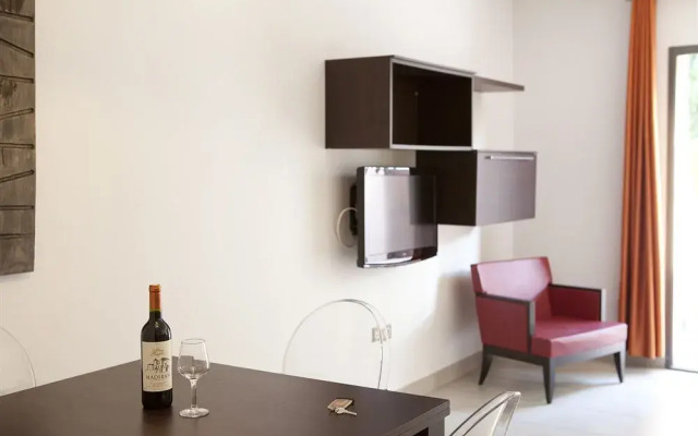 Le Mas De Valrugues Hotel