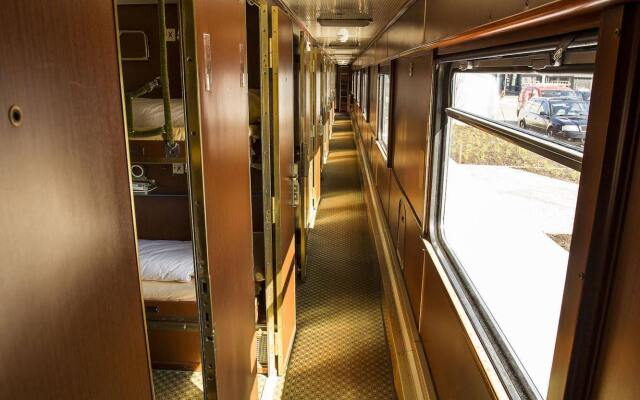 Train Lodge Amsterdam - Hostel
