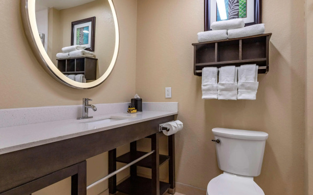 Best Western Plus Galveston Suites