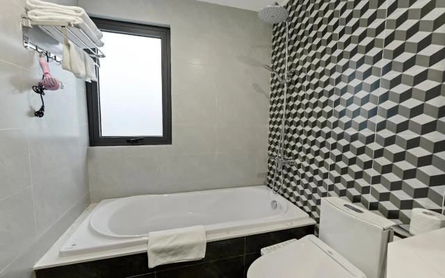 La Suite Hotel