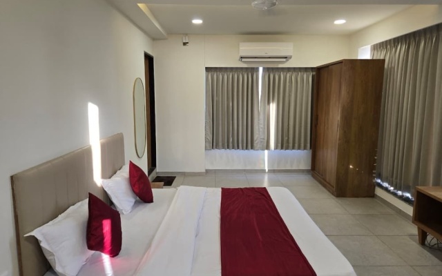 Gajraj Hotel