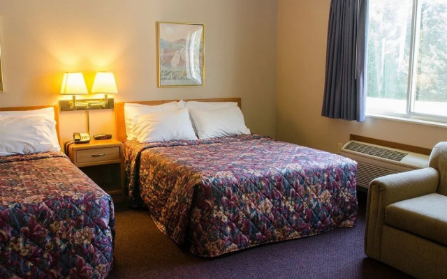 Super 8 Munising Wetmore Area