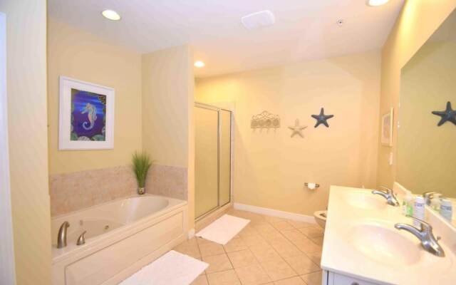 Mariner's Watch 404 4 Bedroom Condo by RedAwning