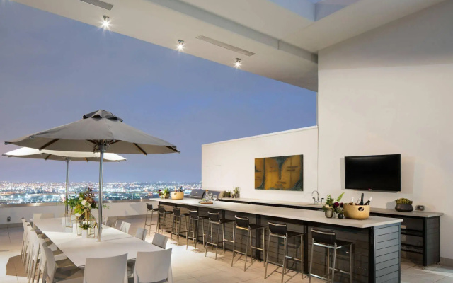 Level Furnished Living