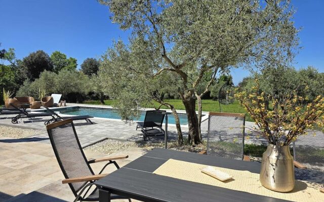 Olive Garden Paradise with Swimming pool