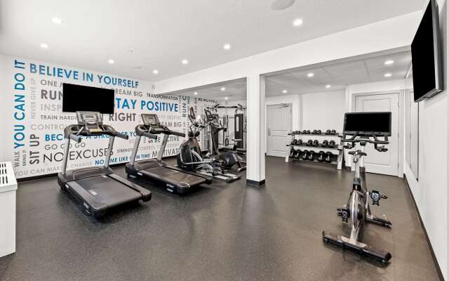 Best Western Plus Airdrie Gateway