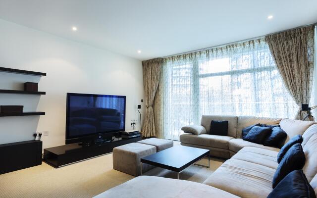 Veeve  - Luxury 2 Bedroom Apartment - Chelsea Bridge Wharf