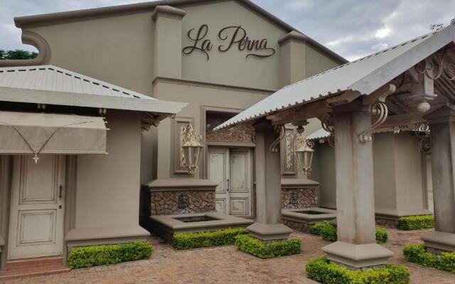La-Perna Guesthouse and Venue