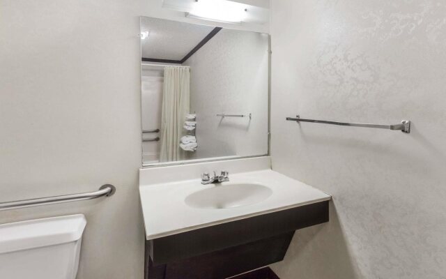 Knights Inn Racine
