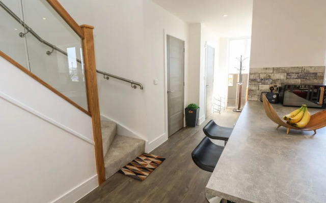 9 Breakwater Way